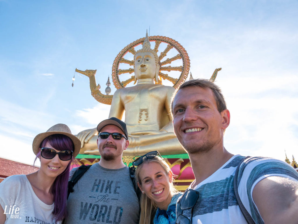 Familienfoto vor dem Big Buddha Koh Samui Familienfoto Big Buddha Koh Samui